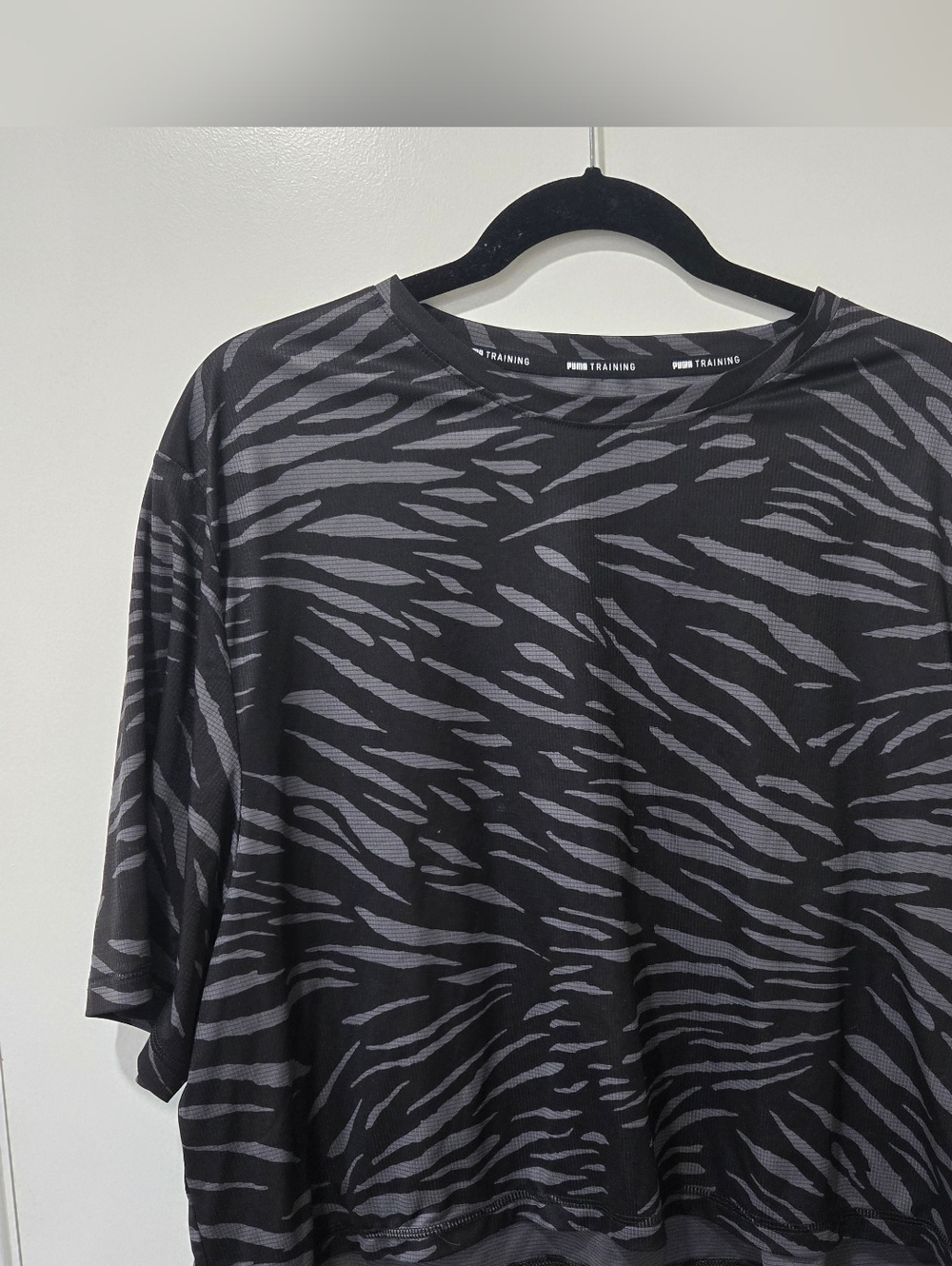 Puma Women's Black & Gray Zebra-Print Training Top